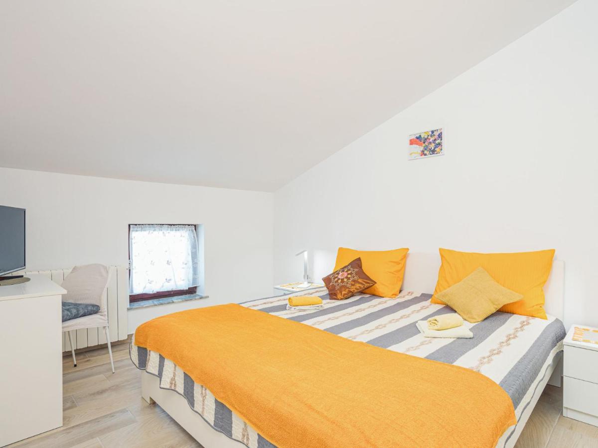 Apartment Bellevue - Pul330 By Interhome Pjescana Uvala Exterior foto